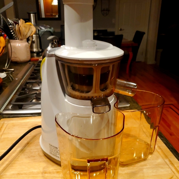 Hurom Kitchen Hurom Elwctric Juicer Masticating Hu0 Wcups Tested